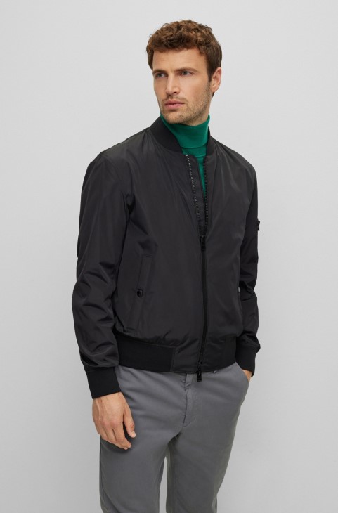 Hugo Boss μαύρο Bomber Jacket κανονικής εφαρμογής από ανακυκλωμένο υλικό