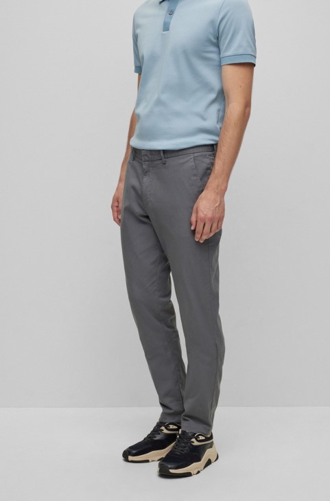 Hugo Boss Slim-fit Chinos από ελαστική βαμβακερή γκαμπαρντίνα σκούρο γκρι